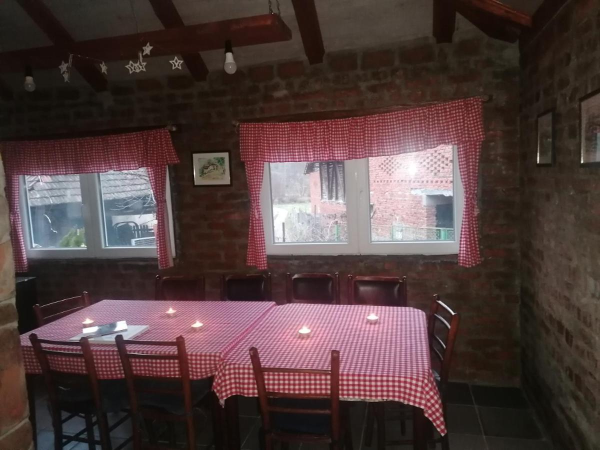Appartement Seosko Turisticko Domacinstvo Stanisic à Kalna Extérieur photo